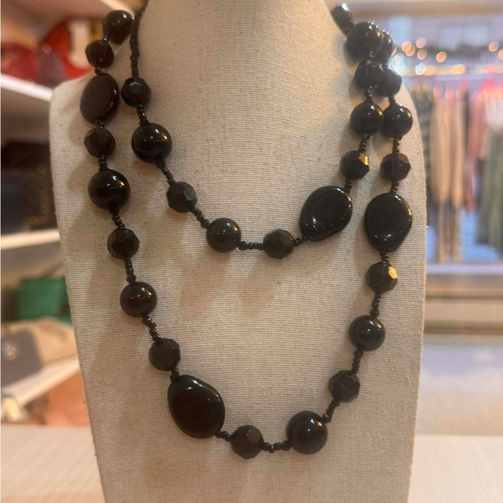 Elegant Black Beaded Necklace